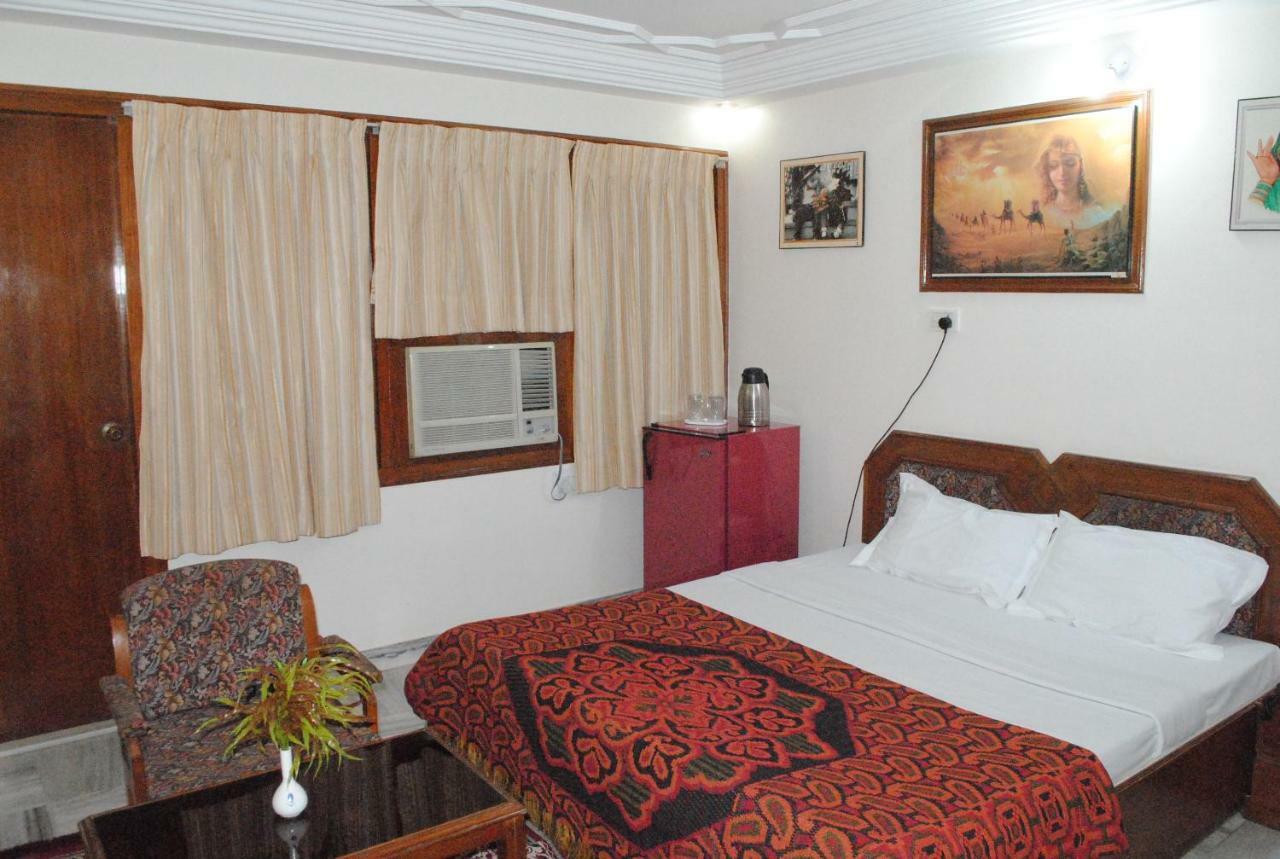 Geetco Hotel Jalor Екстер'єр фото