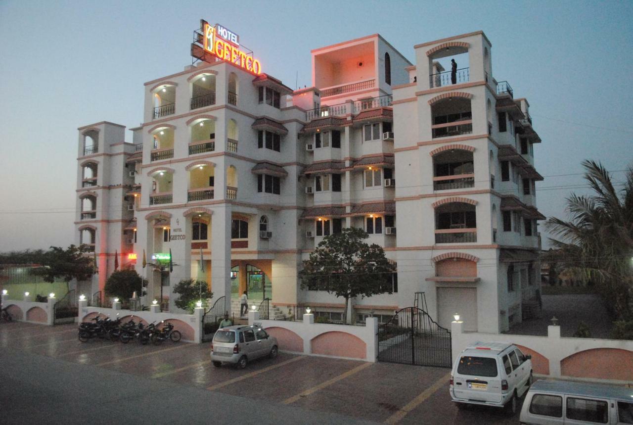 Geetco Hotel Jalor Екстер'єр фото
