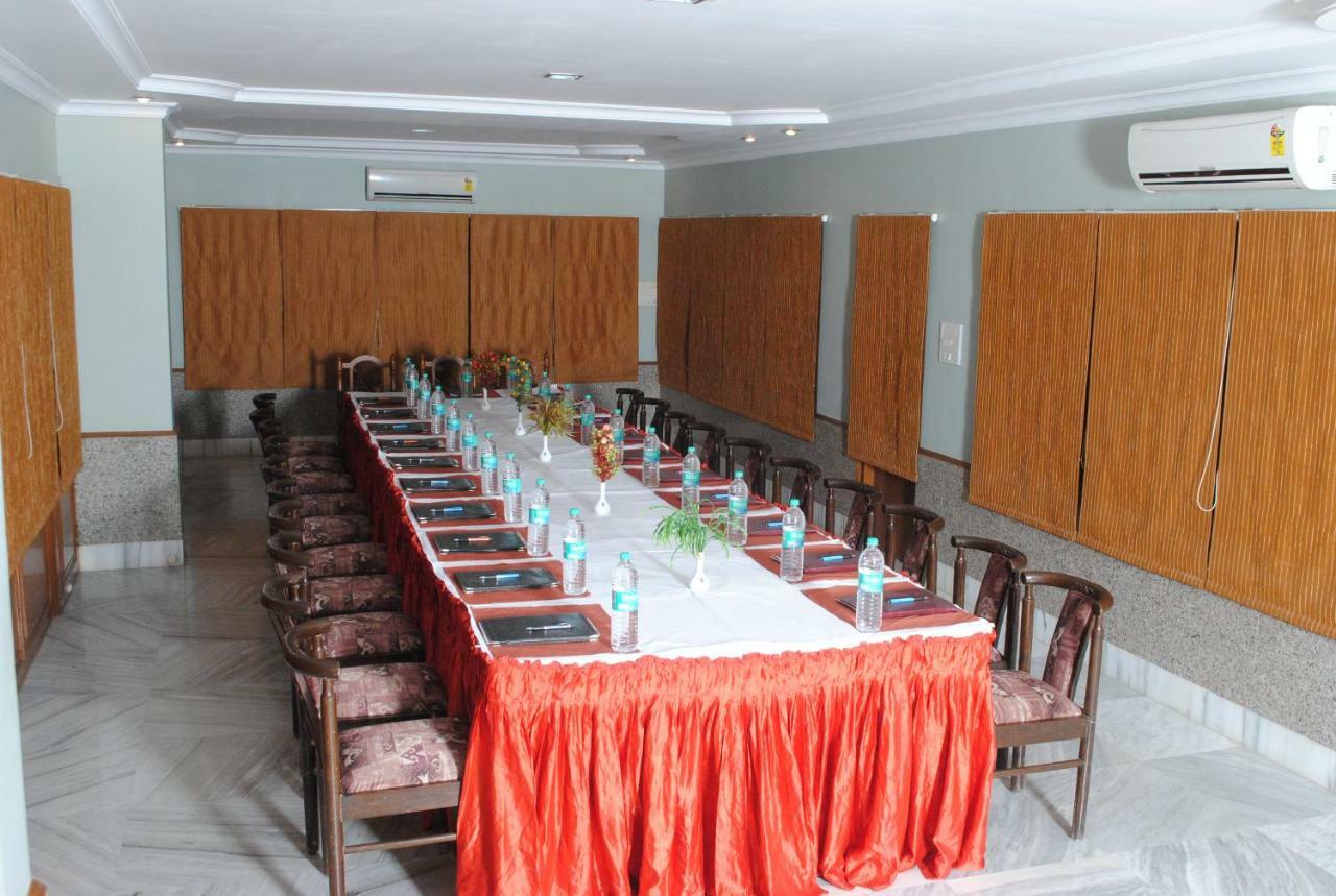 Geetco Hotel Jalor Екстер'єр фото