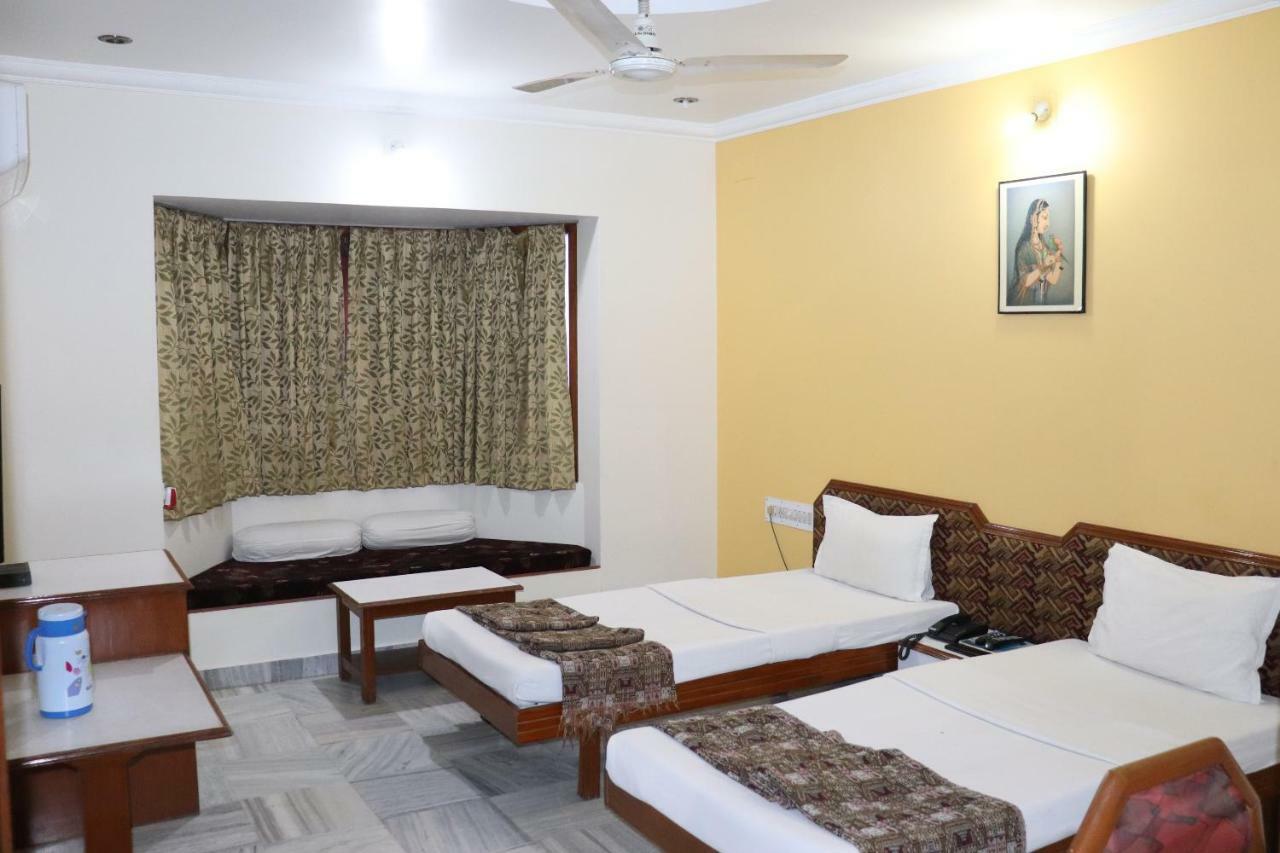 Geetco Hotel Jalor Екстер'єр фото