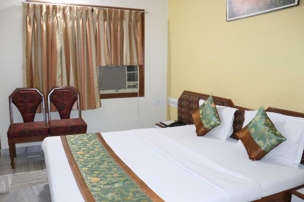 Geetco Hotel Jalor Екстер'єр фото