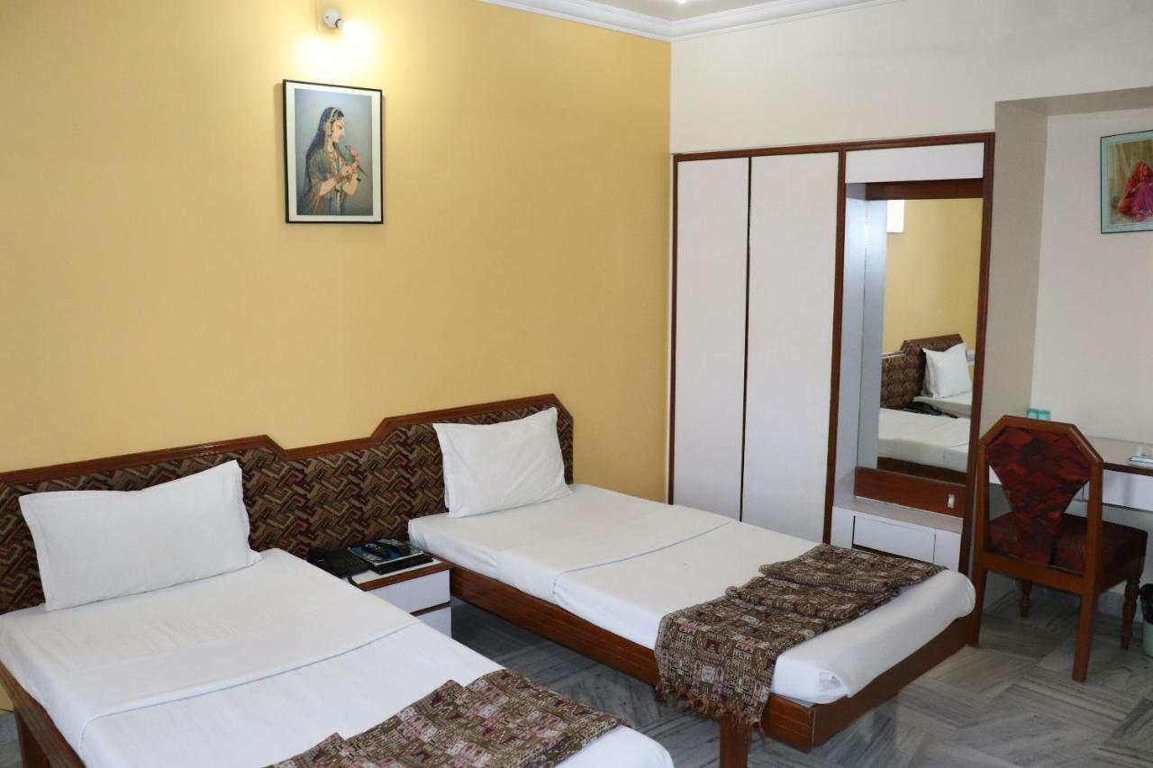 Geetco Hotel Jalor Екстер'єр фото