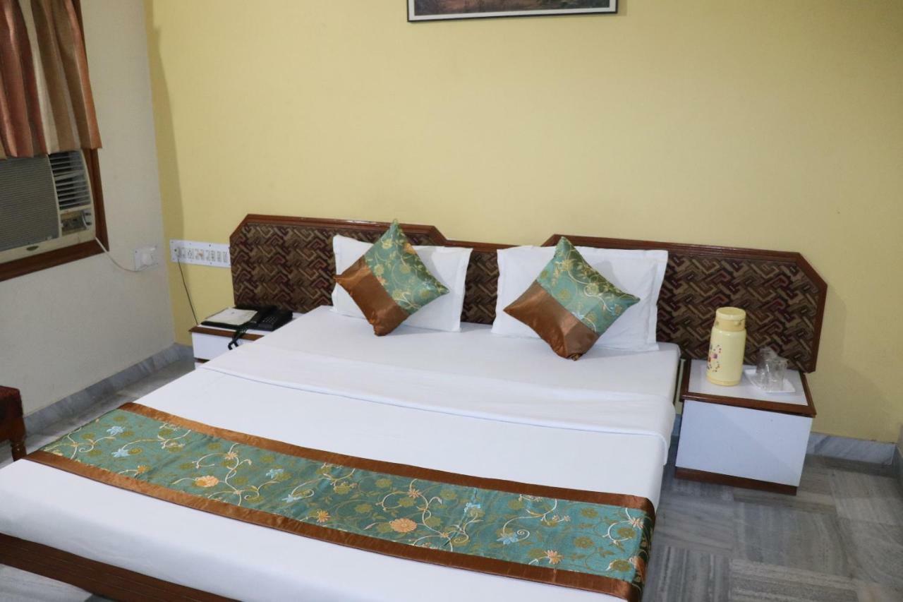 Geetco Hotel Jalor Екстер'єр фото
