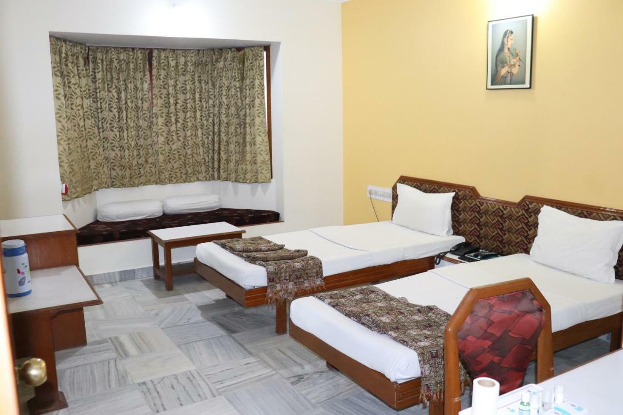 Geetco Hotel Jalor Екстер'єр фото